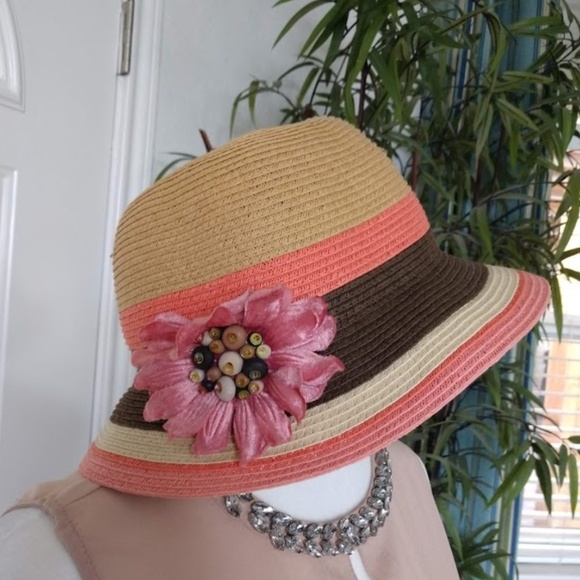 Accessories - Flowered Straw Hat